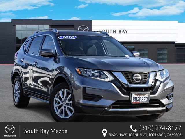 Used 2018 Nissan Rogue SV image 1