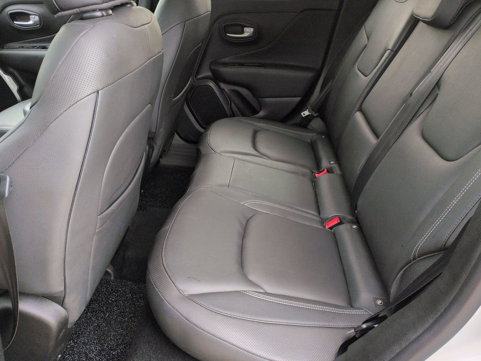 Used 2020 Jeep Renegade Limited image 21