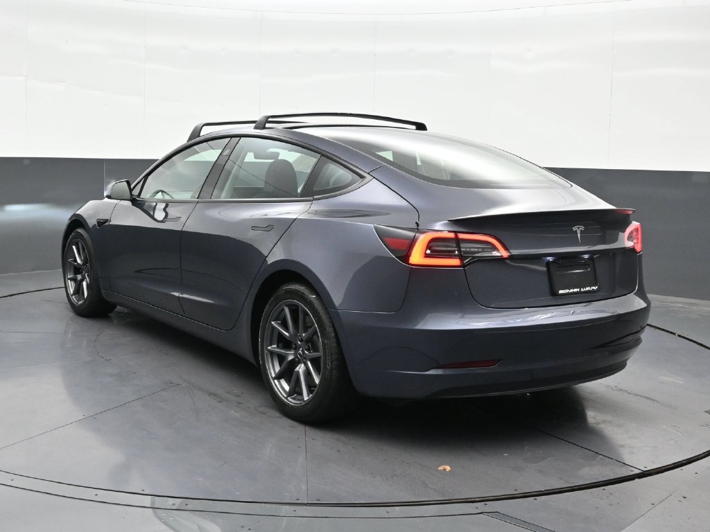 Used 2023 Tesla Model 3 Standard Range RWD image 3