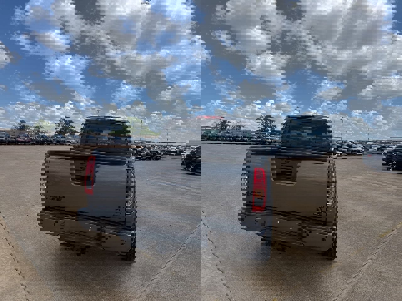 Used 2020 Nissan Frontier SV w/ Midnight Edition Floor Mats image 22