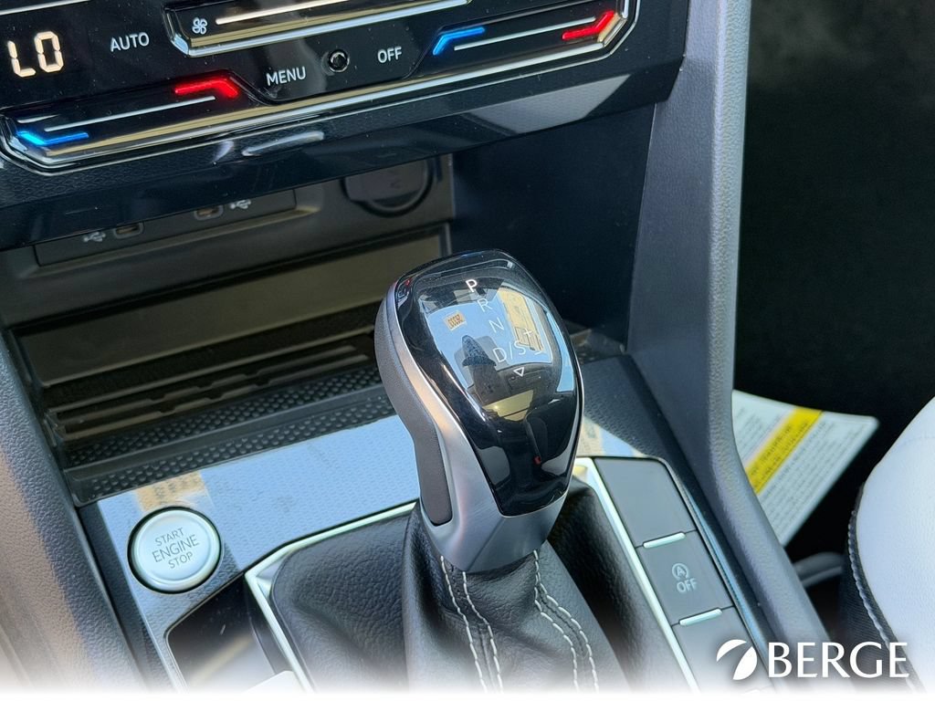 New 2026 Volkswagen Taos SE FWD image 28