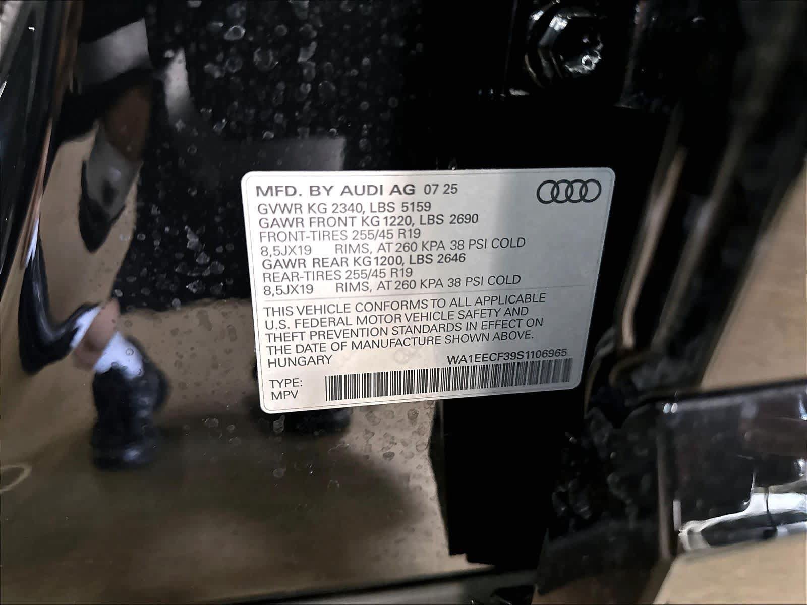 Certified 2025 Audi Q3 2.0T Premium Plus w/ Premium Plus Package AWD/4WD image 35