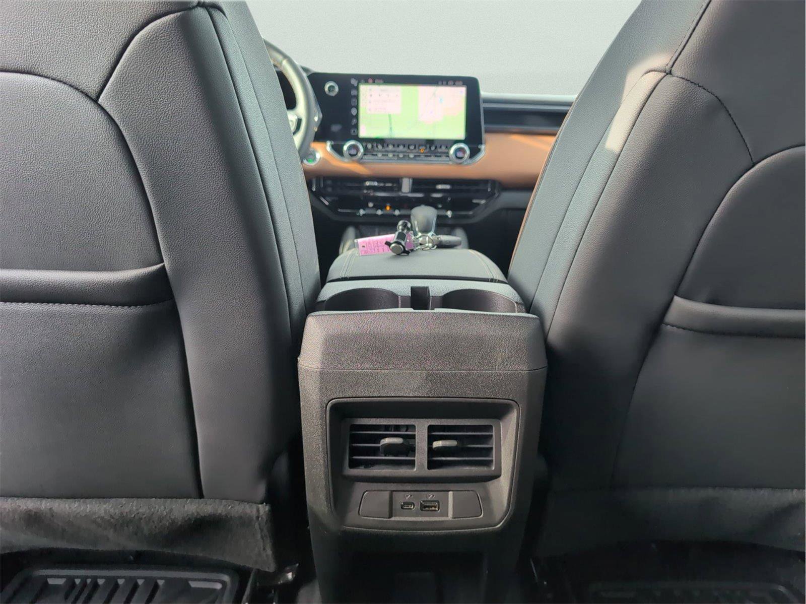 Used 2023 GMC Canyon AT4 w/ AT4 Premium Package image 28