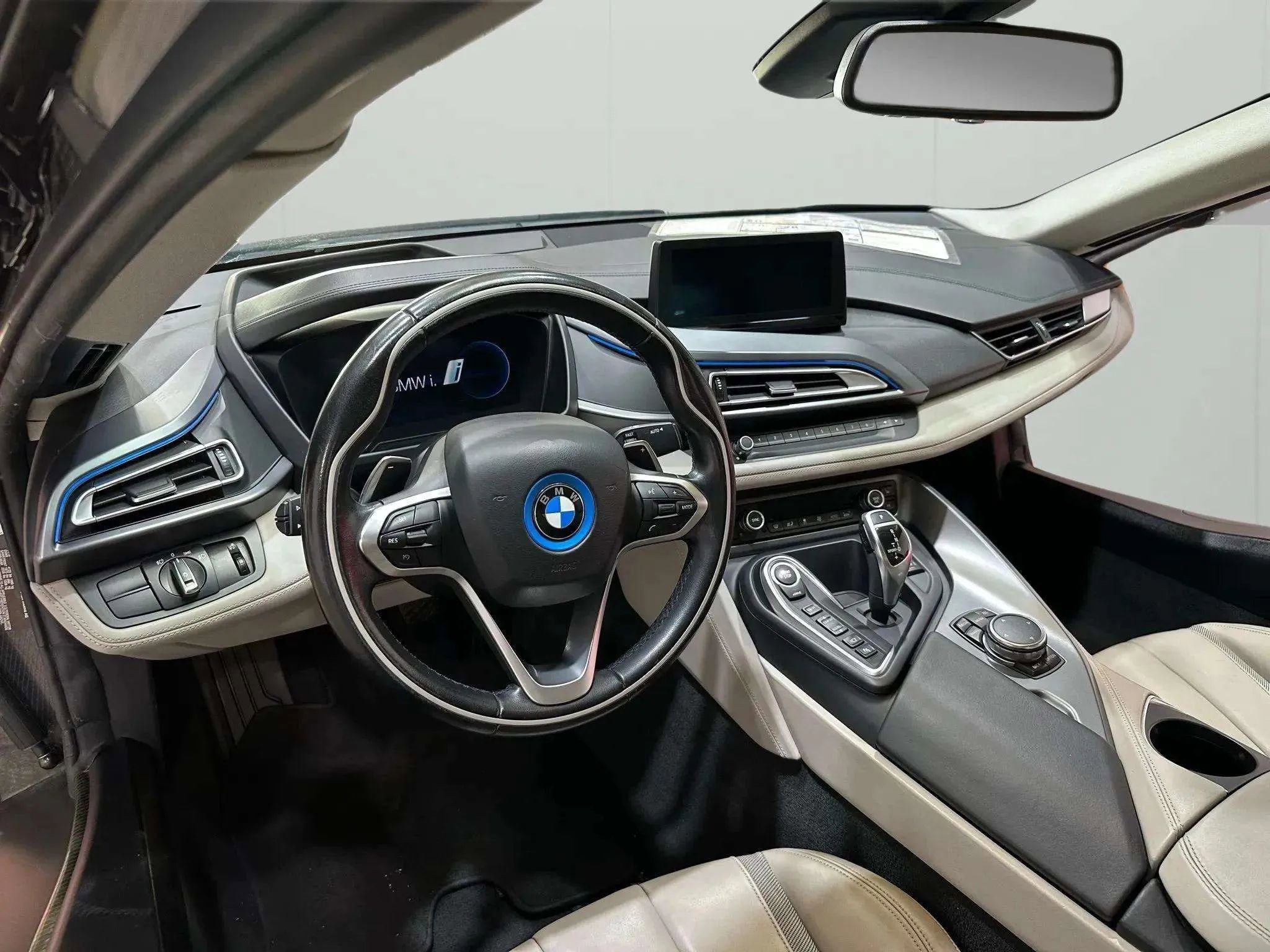 Used 2016 BMW i8 image 28