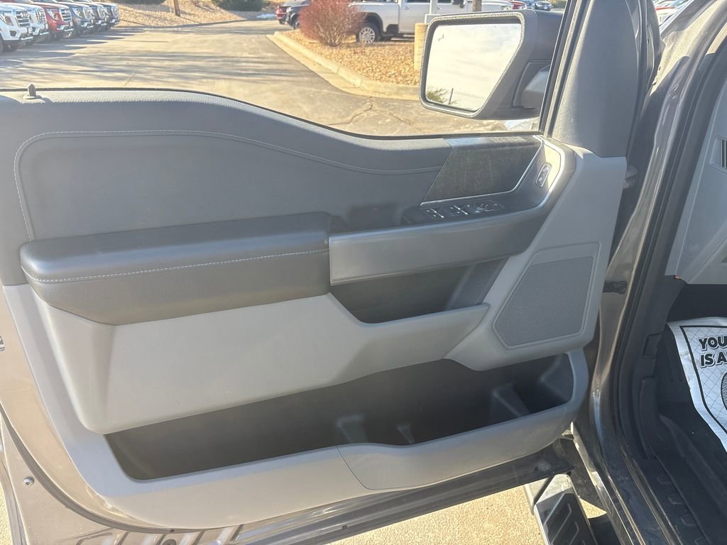 Used 2021 Ford F150 XLT w/ Equipment Group 302A High image 17