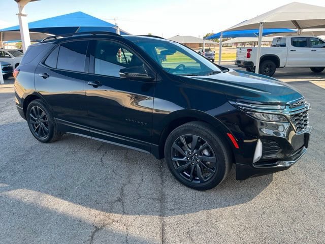 Used 2023 Chevrolet Equinox RS FWD image 3