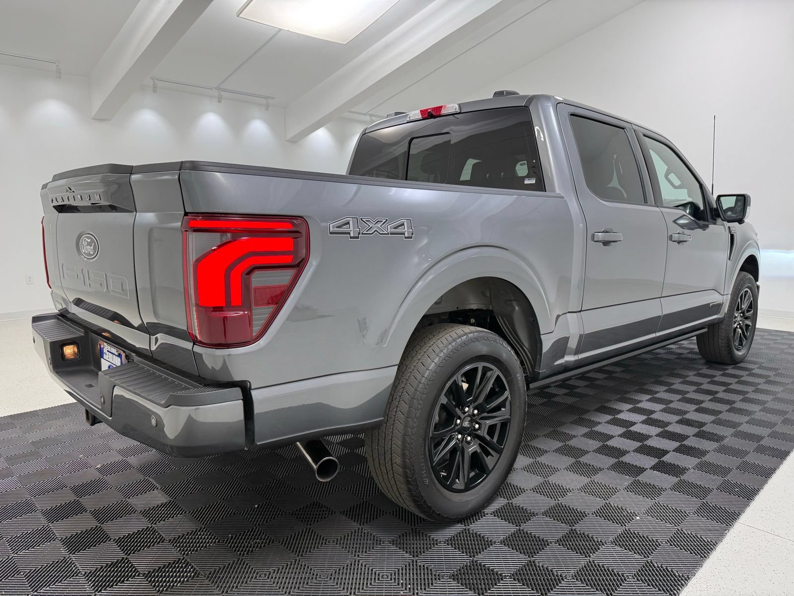 Used 2025 Ford F150 Platinum AWD/4WD image 8