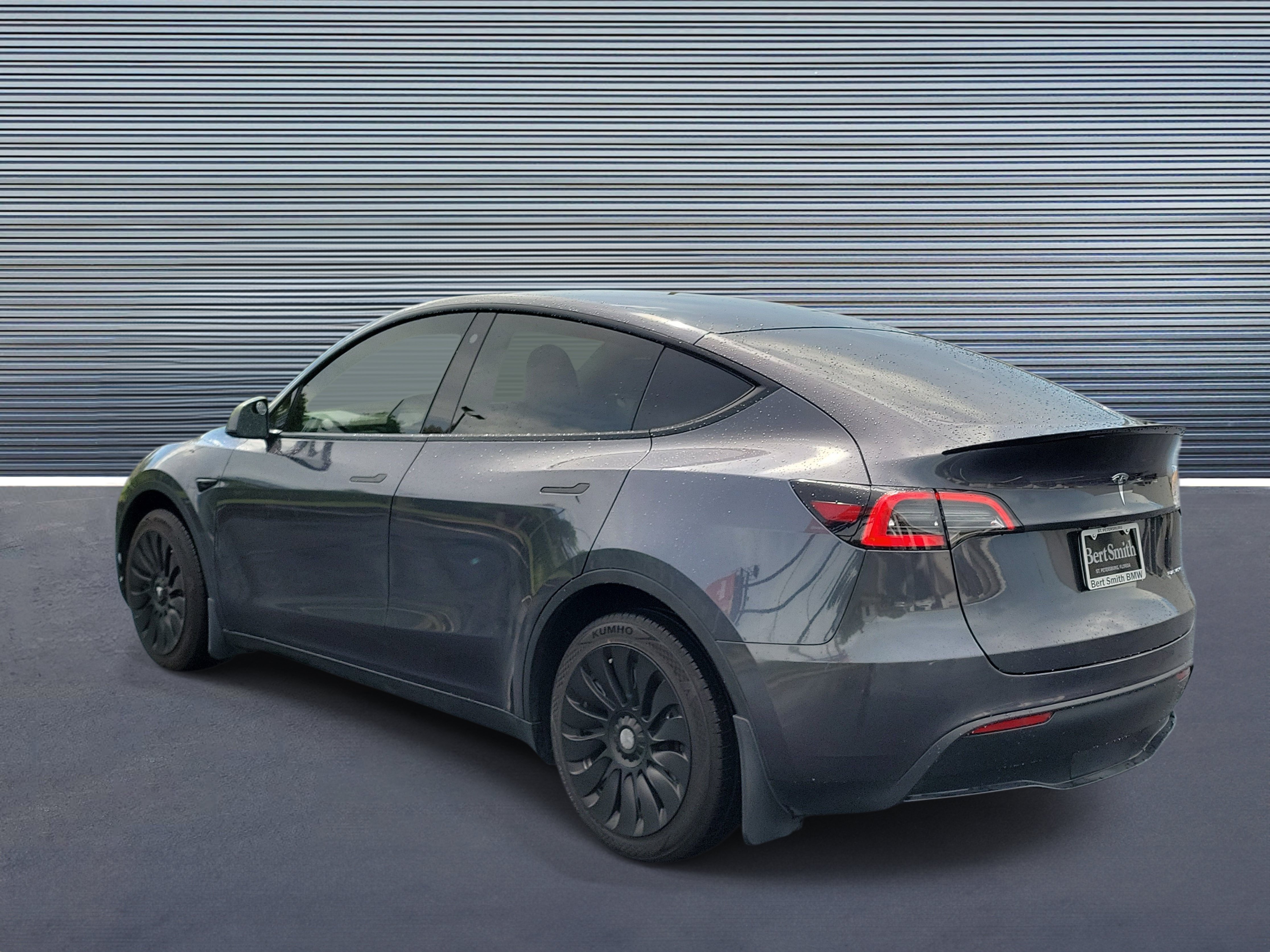 Used 2023 Tesla Model Y Long Range AWD/4WD image 4