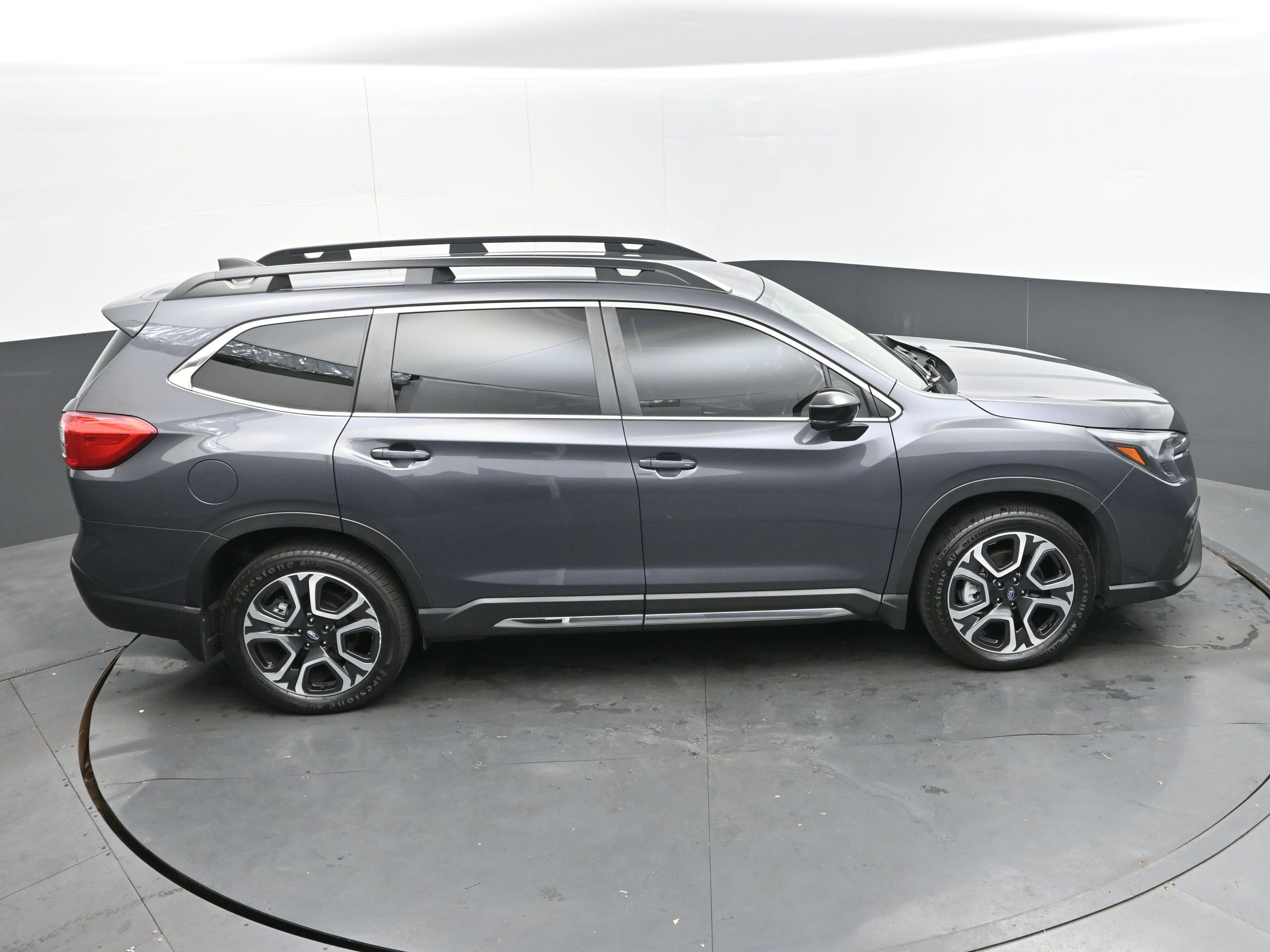 Used 2024 Subaru Ascent Limited image 38