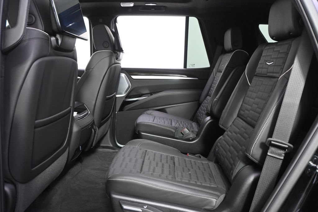 New 2026 Cadillac Escalade Platinum Sport w/ LPO, ONYX Package AWD/4WD image 22