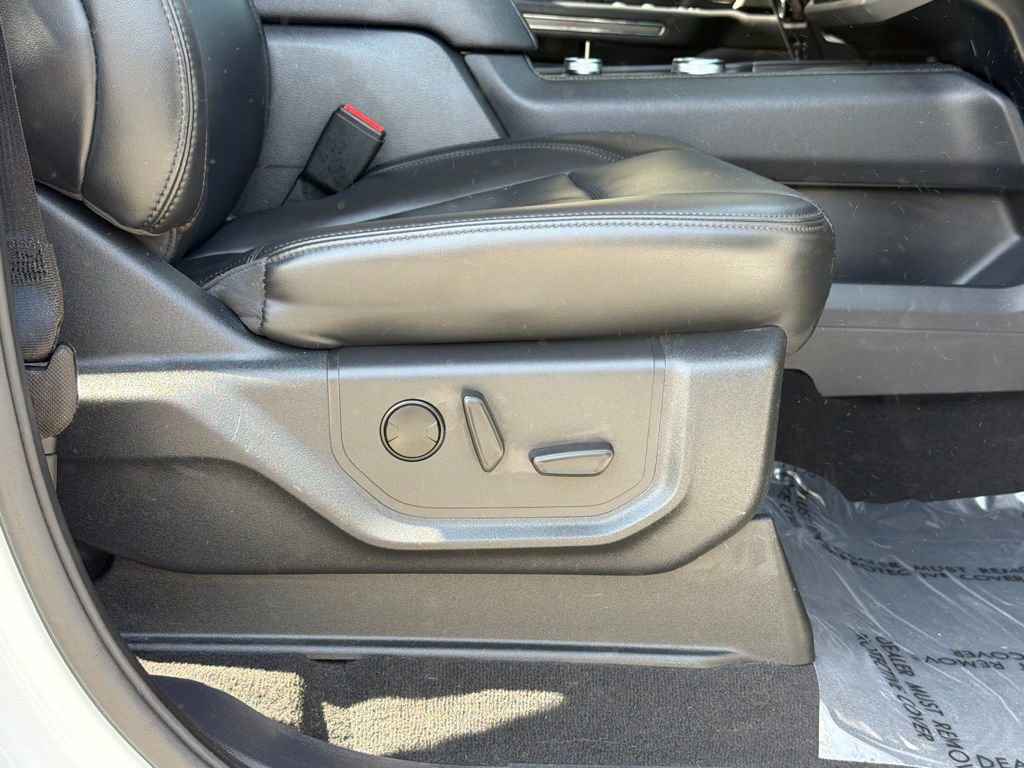 Used 2024 Ford Expedition XLT image 36
