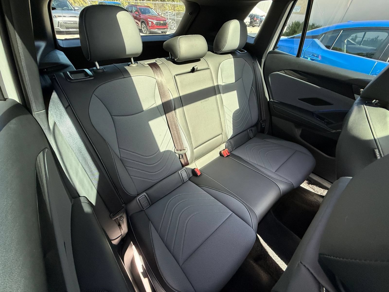 Used 2025 Volkswagen Tiguan SE R-Line AWD/4WD image 35