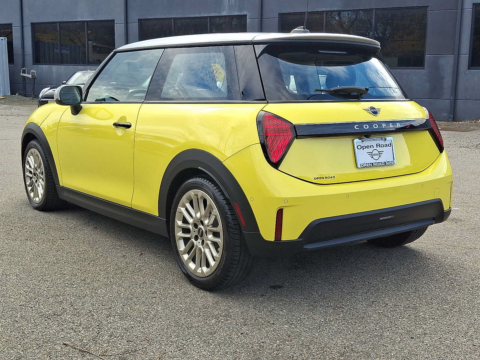 Used 2025 MINI Cooper S FWD image 4