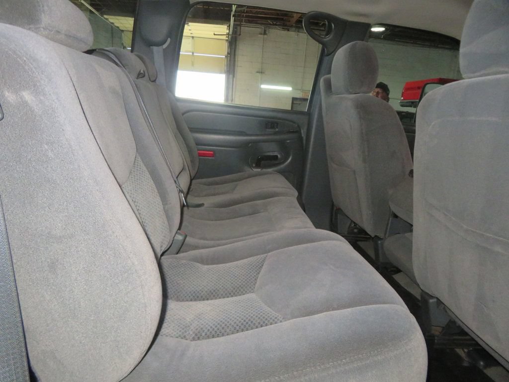 Used 2006 Chevrolet Silverado 2500 LT w/ Heavy-Duty Power Package AWD/4WD image 28