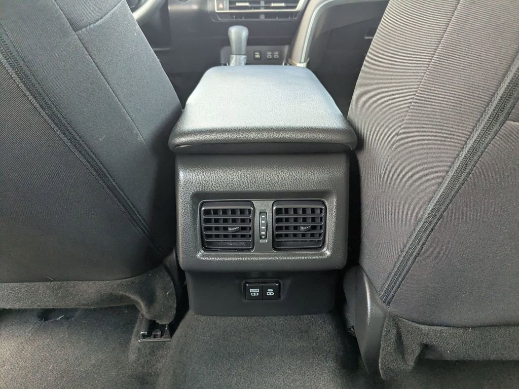 Used 2025 Toyota Camry LE image 27