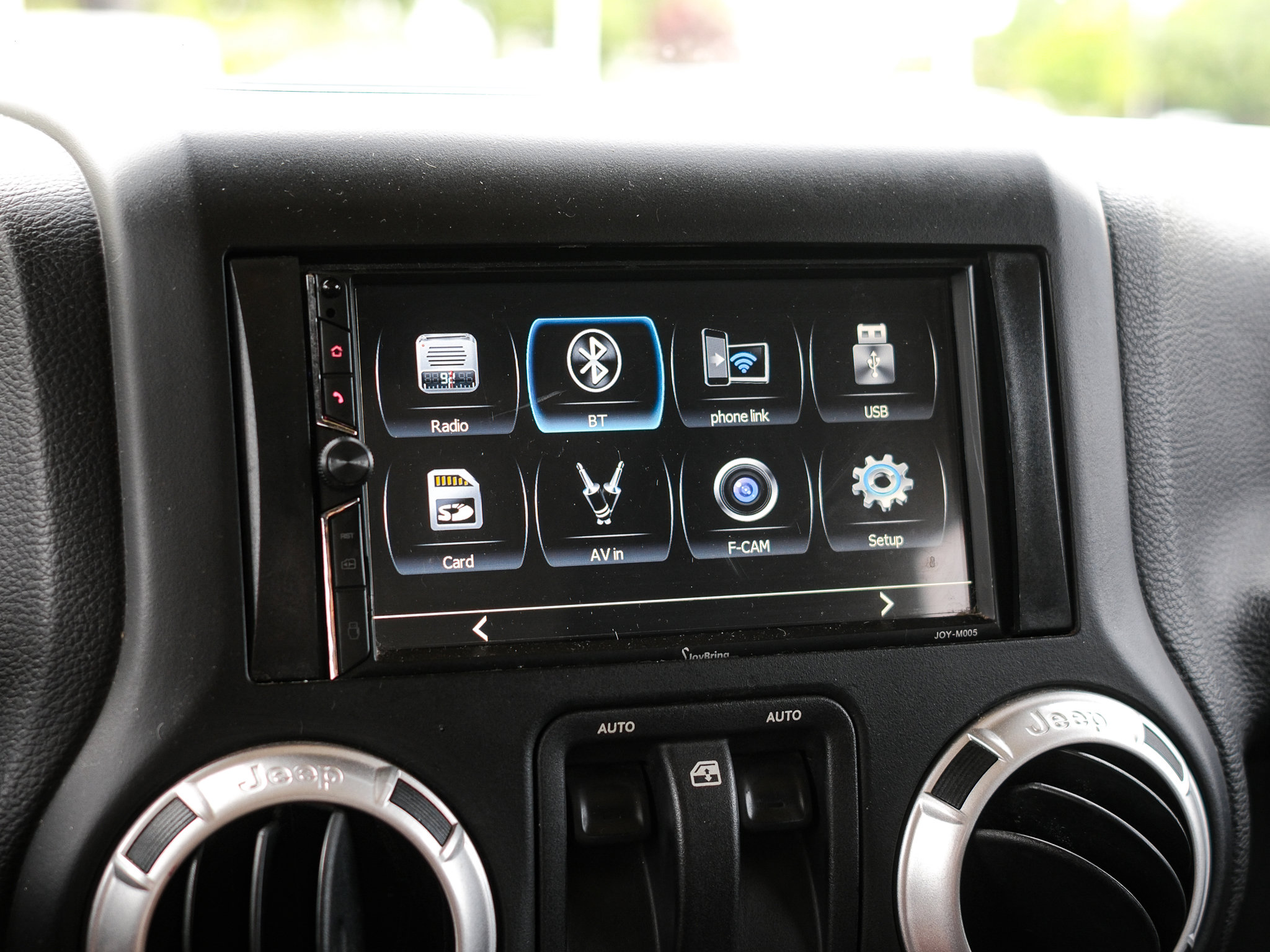 Used 2015 Jeep Wrangler Sahara AWD/4WD image 29