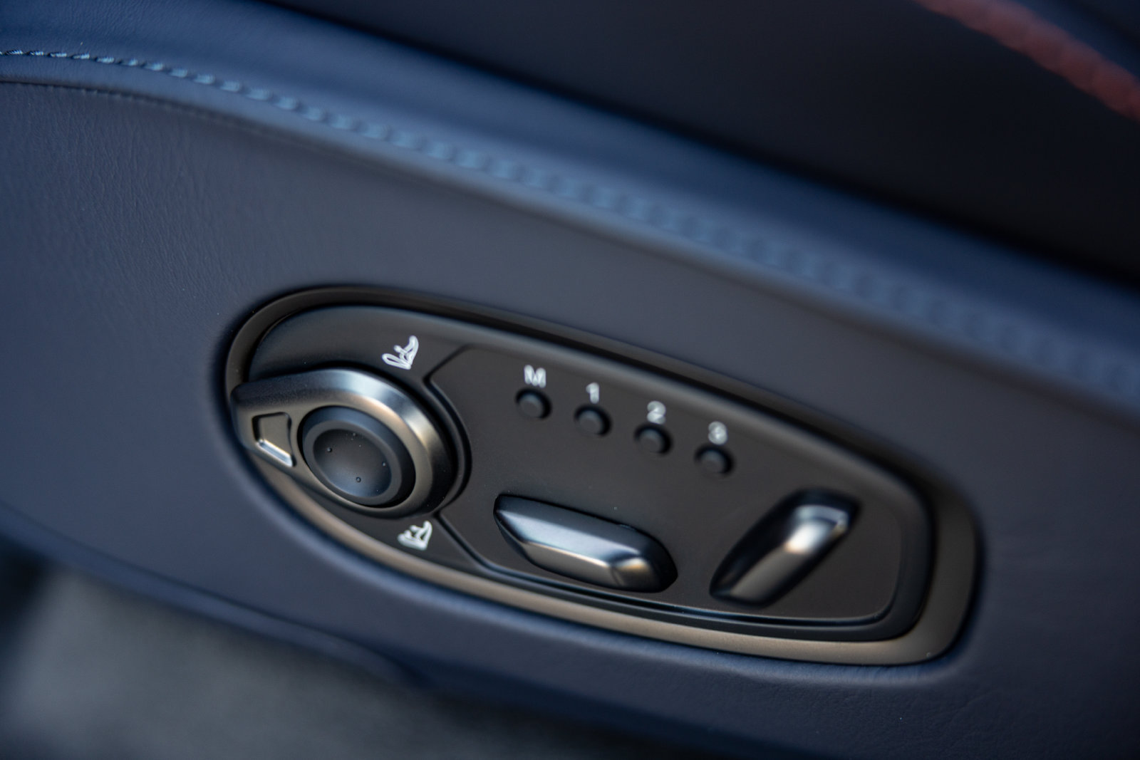 New 2026 Aston Martin DBX S AWD/4WD image 37