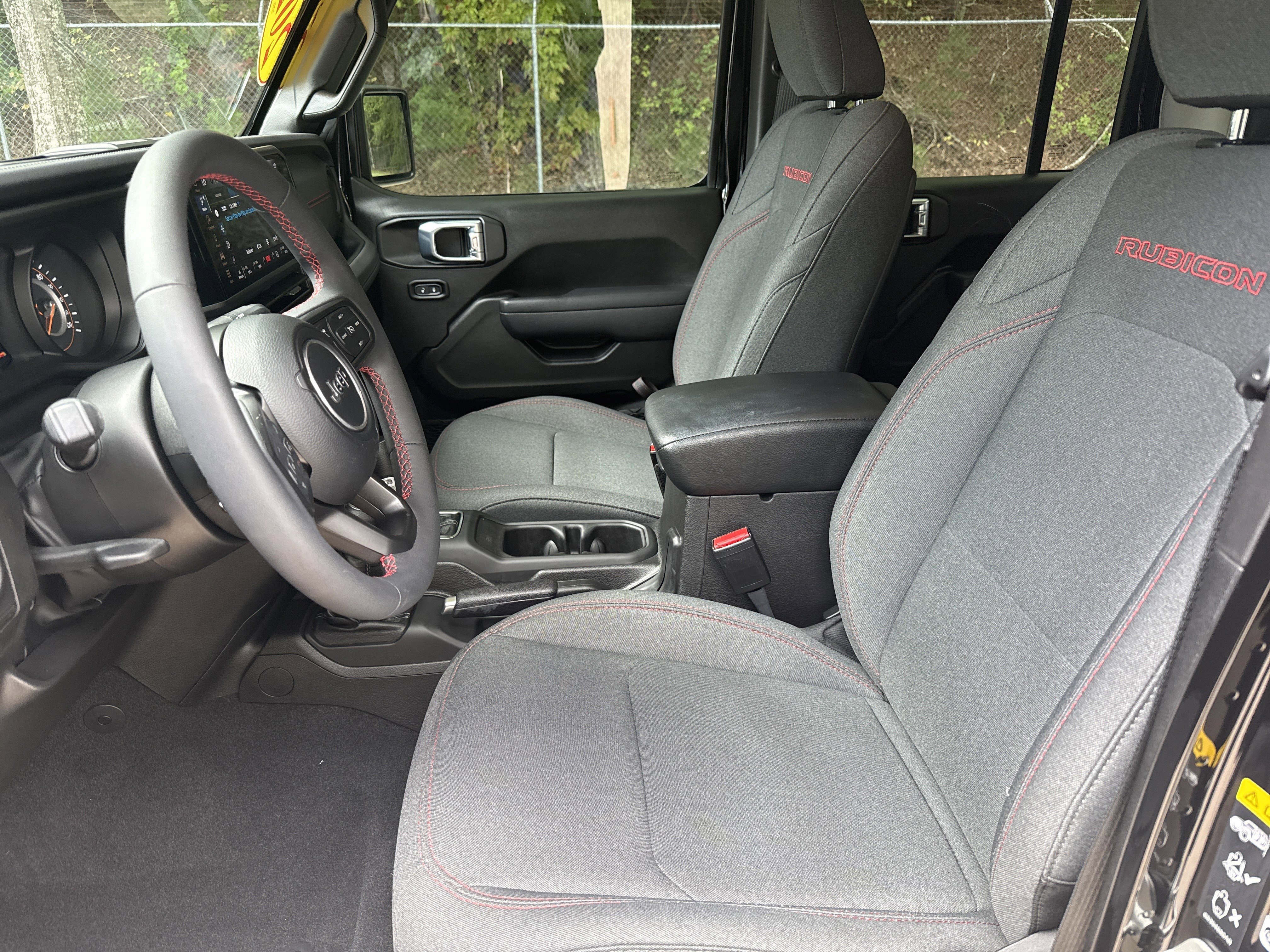 Used 2024 Jeep Gladiator Rubicon image 9