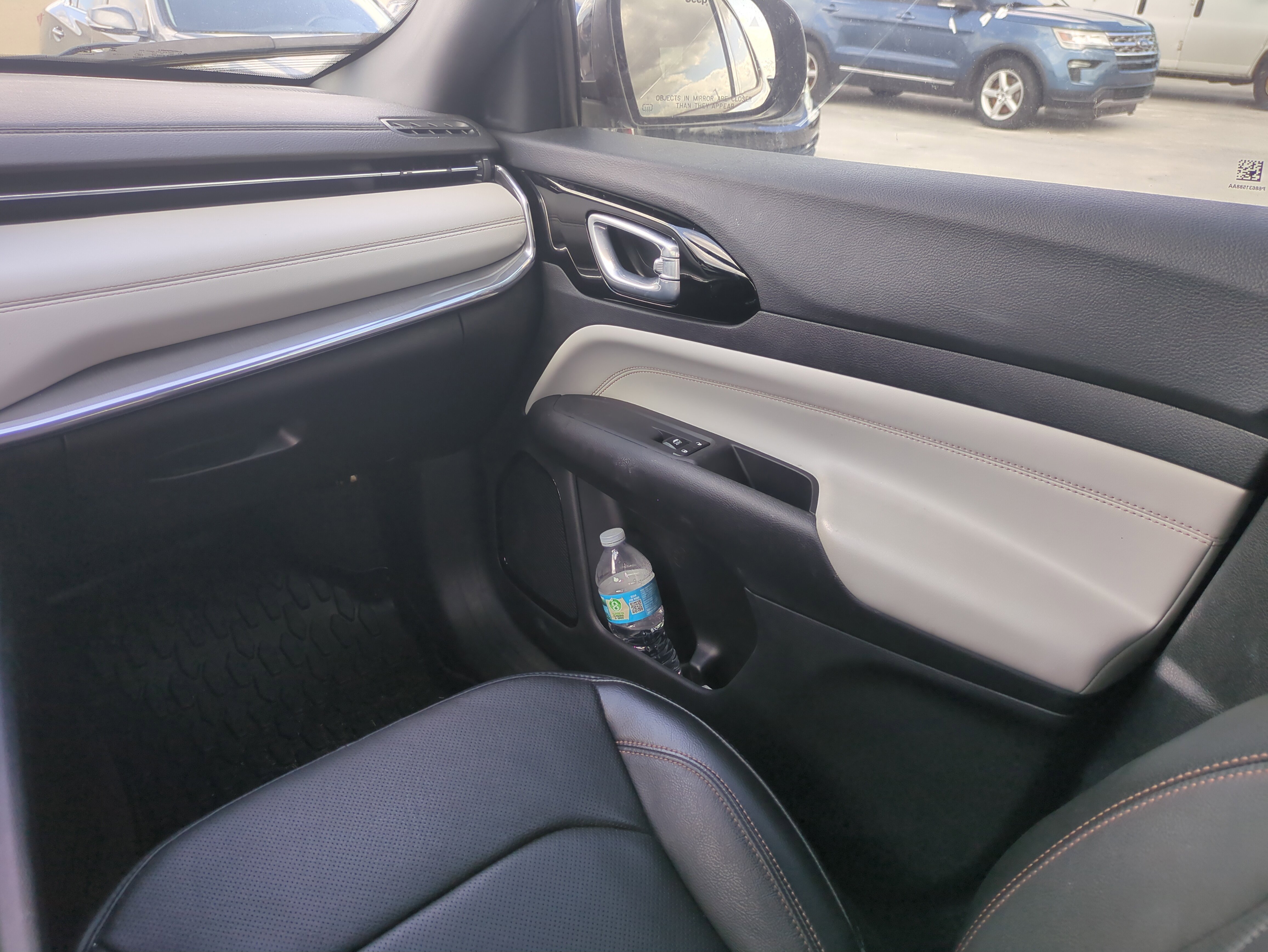 Used 2023 Jeep Compass Limited w/ Elite Group image 18