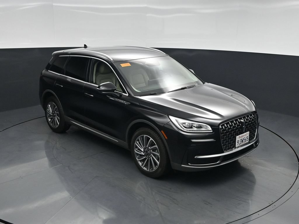 Used 2023 Lincoln Corsair Reserve w/ Equipment Group 201A FWD image 34