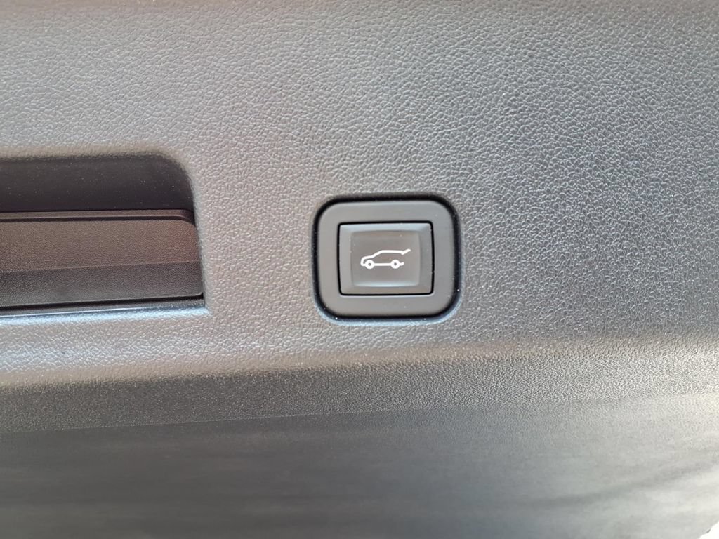 Used 2026 GMC Acadia Elevation w/ Elevation Premium Package AWD/4WD image 17