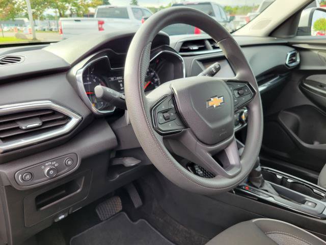Used 2023 Chevrolet TrailBlazer LT FWD image 10