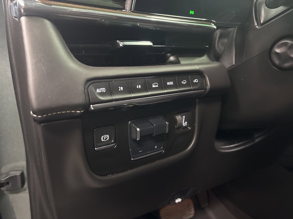 Used 2024 Cadillac Escalade Sport Platinum image 14