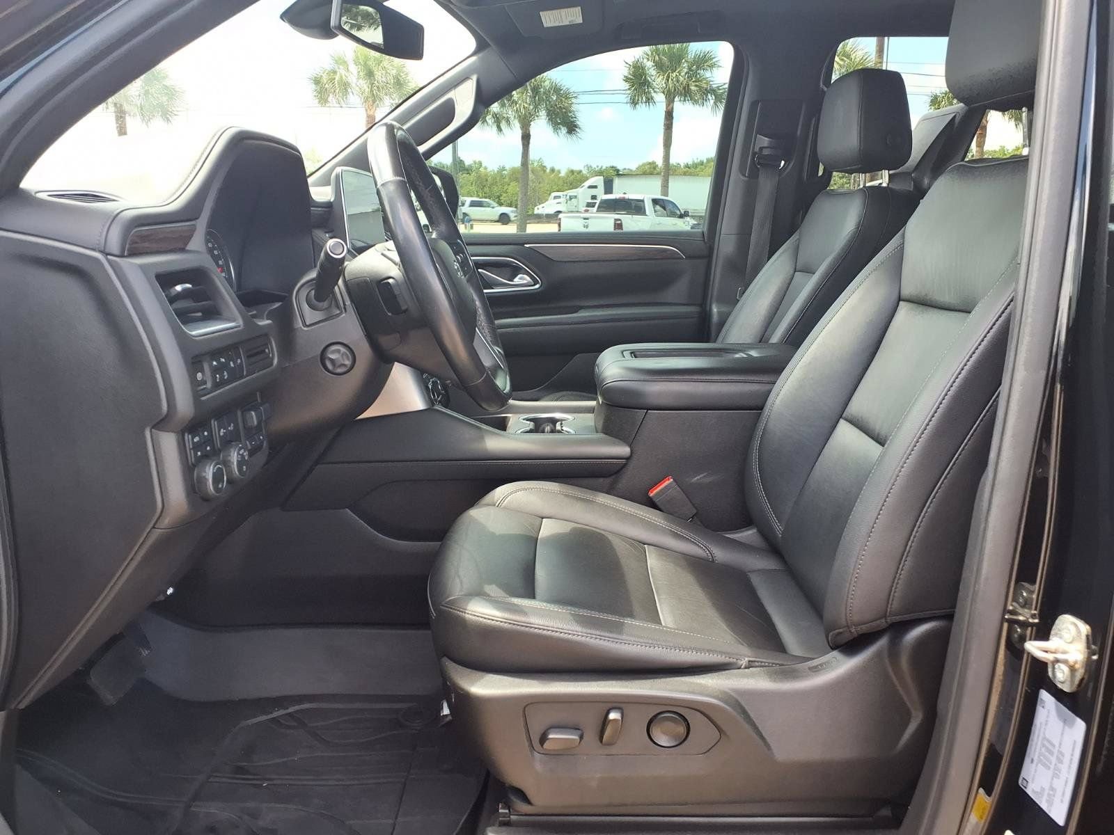 Used 2021 Chevrolet Tahoe Z71 w/ Z71 Off-Road Package AWD/4WD image 25
