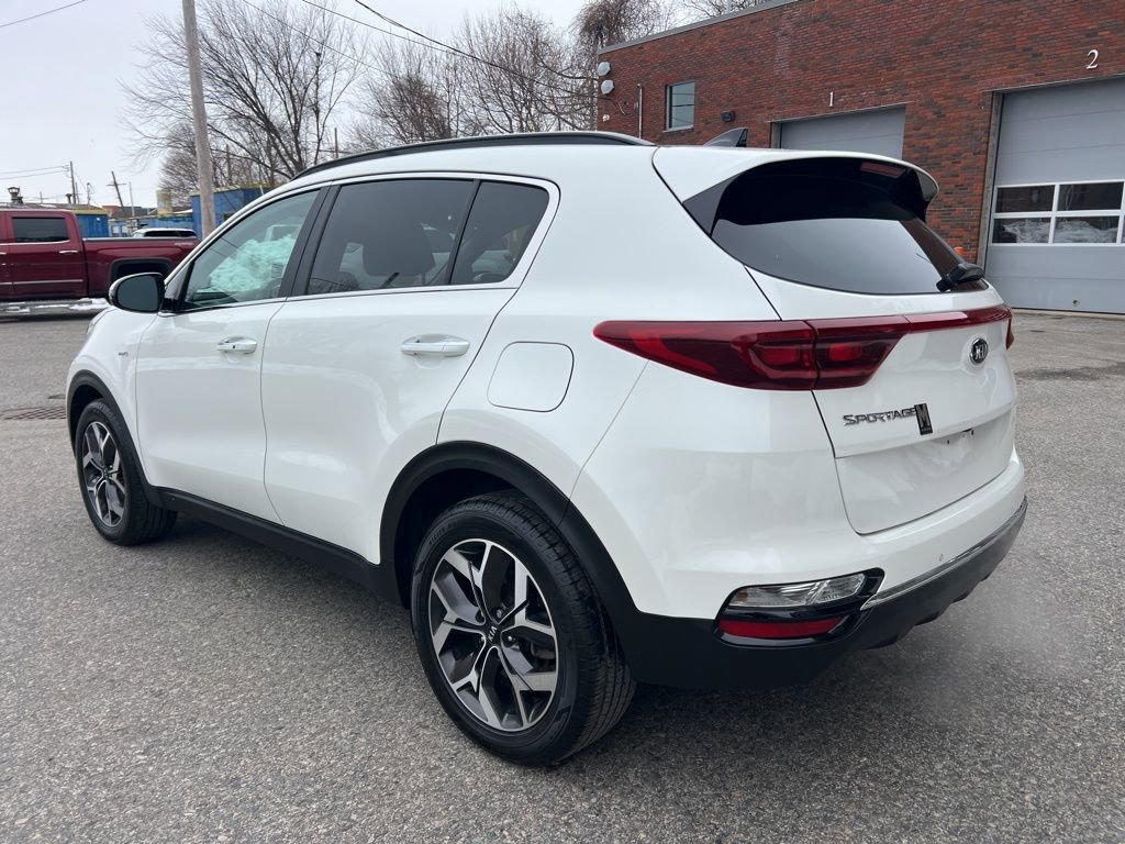 Used 2022 Kia Sportage EX w/ EX Technology Package image 3
