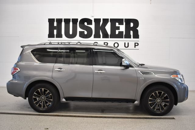 Used 2020 Nissan Armada Platinum w/ Captain's Chairs Package AWD/4WD image 2