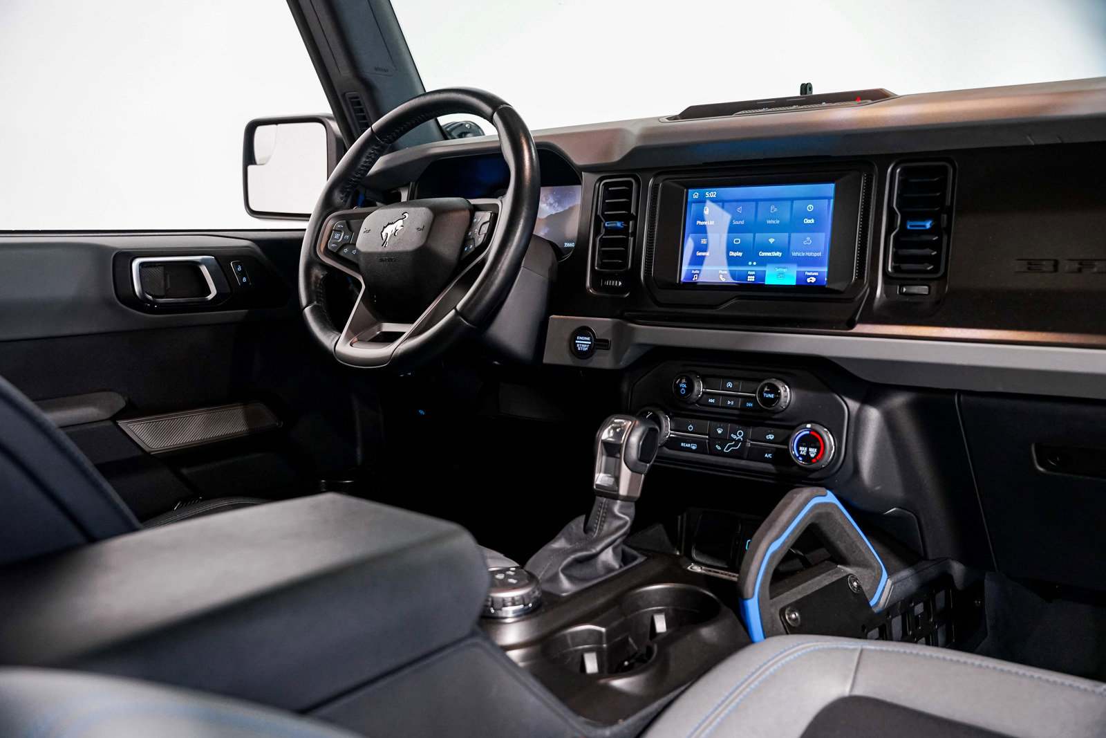 Used 2022 Ford Bronco Black Diamond image 31