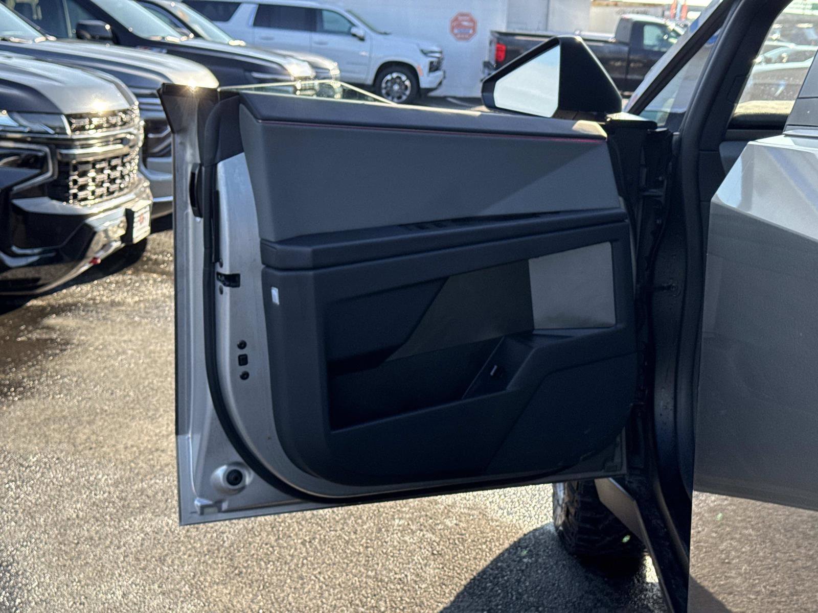 Used 2024 Tesla Cybertruck AWD Crew Cab image 13