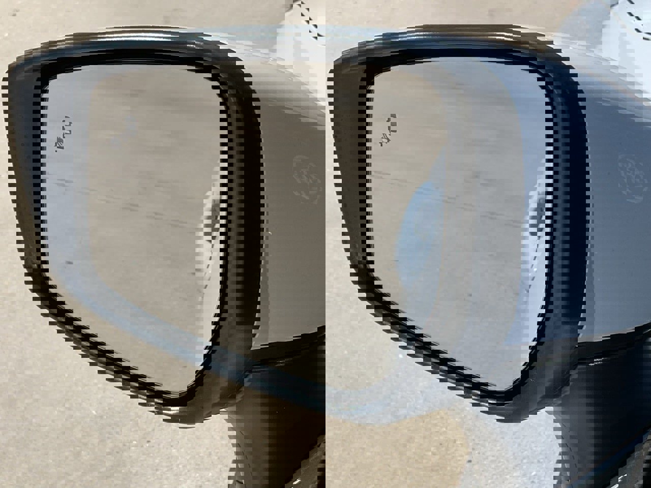 New 2025 Nissan Versa SV w/ Trunk Package image 10