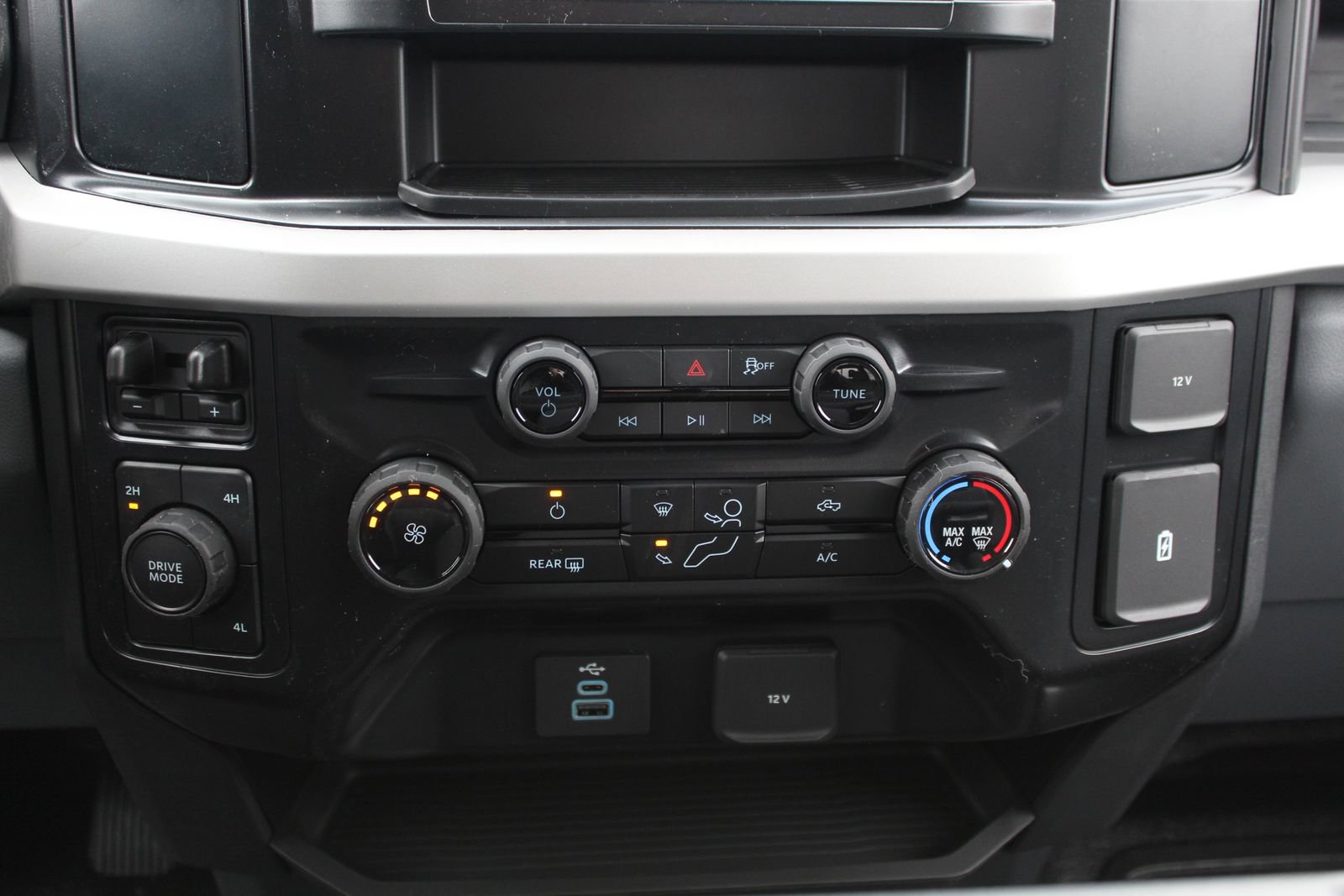 New 2026 Ford F450 XL w/ XL Driver Assist Package image 18