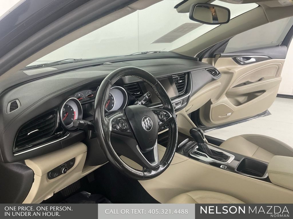 Used 2018 Buick Regal Essence w/ Driver Confidence Package #1 AWD/4WD image 31
