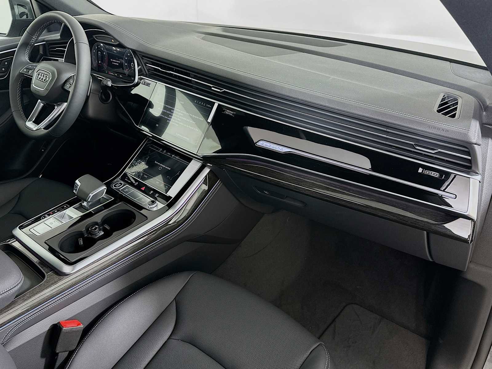 New 2026 Audi Q8 Premium Plus image 28