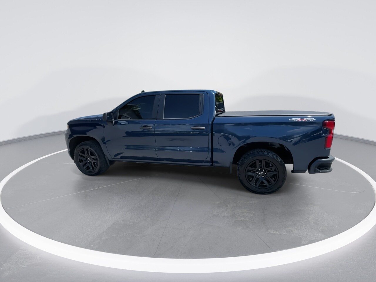 Used 2022 Chevrolet Silverado 1500 Custom w/ LPO, Blackout Package AWD/4WD image 11