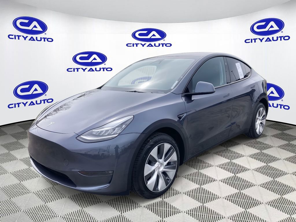 Used 2023 Tesla Model Y Long Range image 7