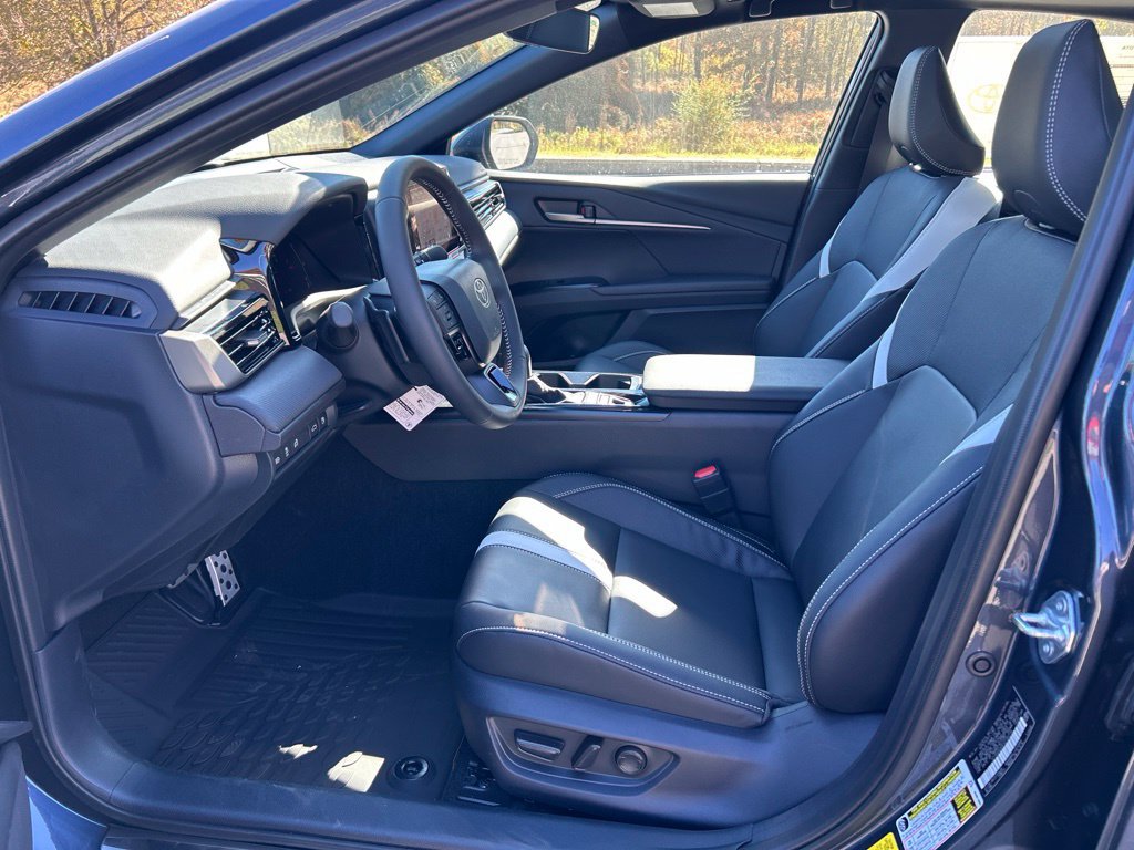 New 2026 Toyota Camry SE w/ Convenience Package FWD image 9
