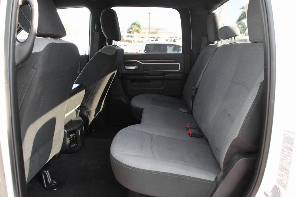 Used 2021 RAM 3500 Big Horn image 36