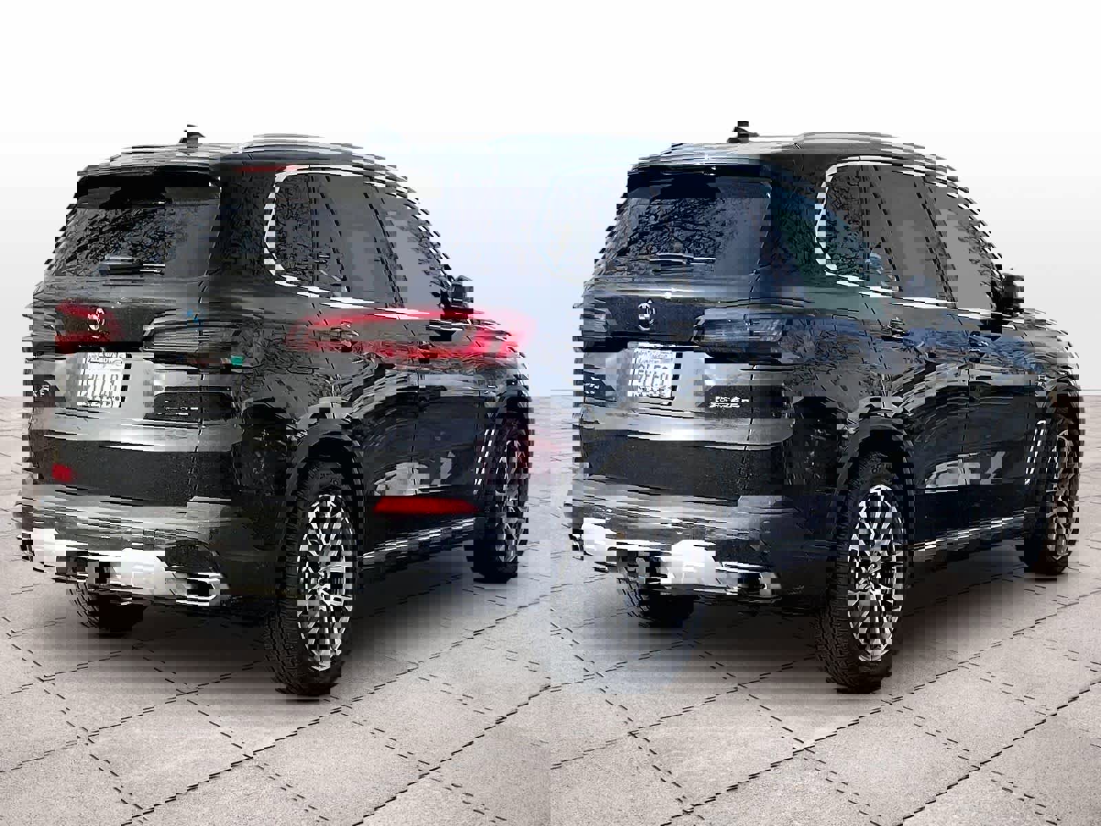 Used 2023 BMW X5 xDrive45e w/ Executive Package image 13