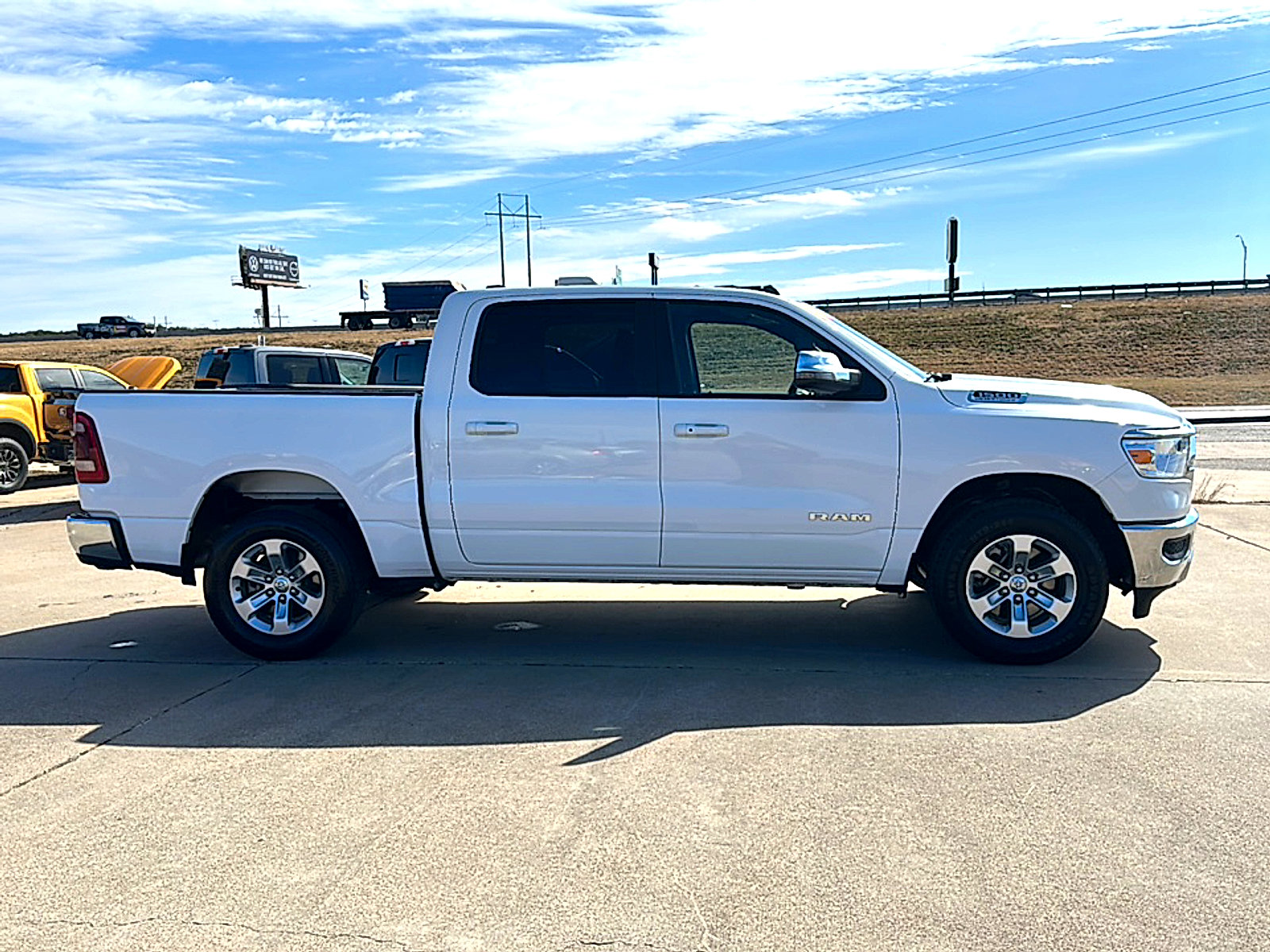 Used 2024 RAM 1500 Laramie image 9