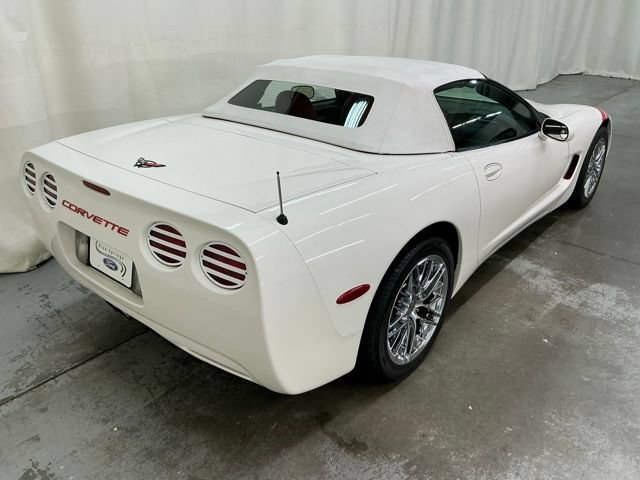 Used 2001 Chevrolet Corvette Convertible w/ Preferred Equipment Group2 RWD image 3
