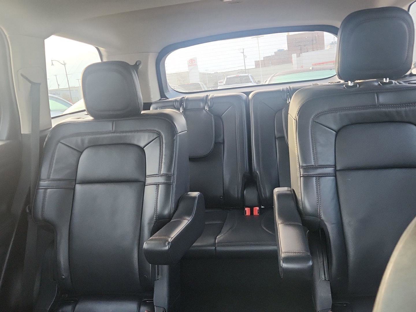 Used 2021 Lincoln Aviator Reserve w/ Equipment Group 201A image 11