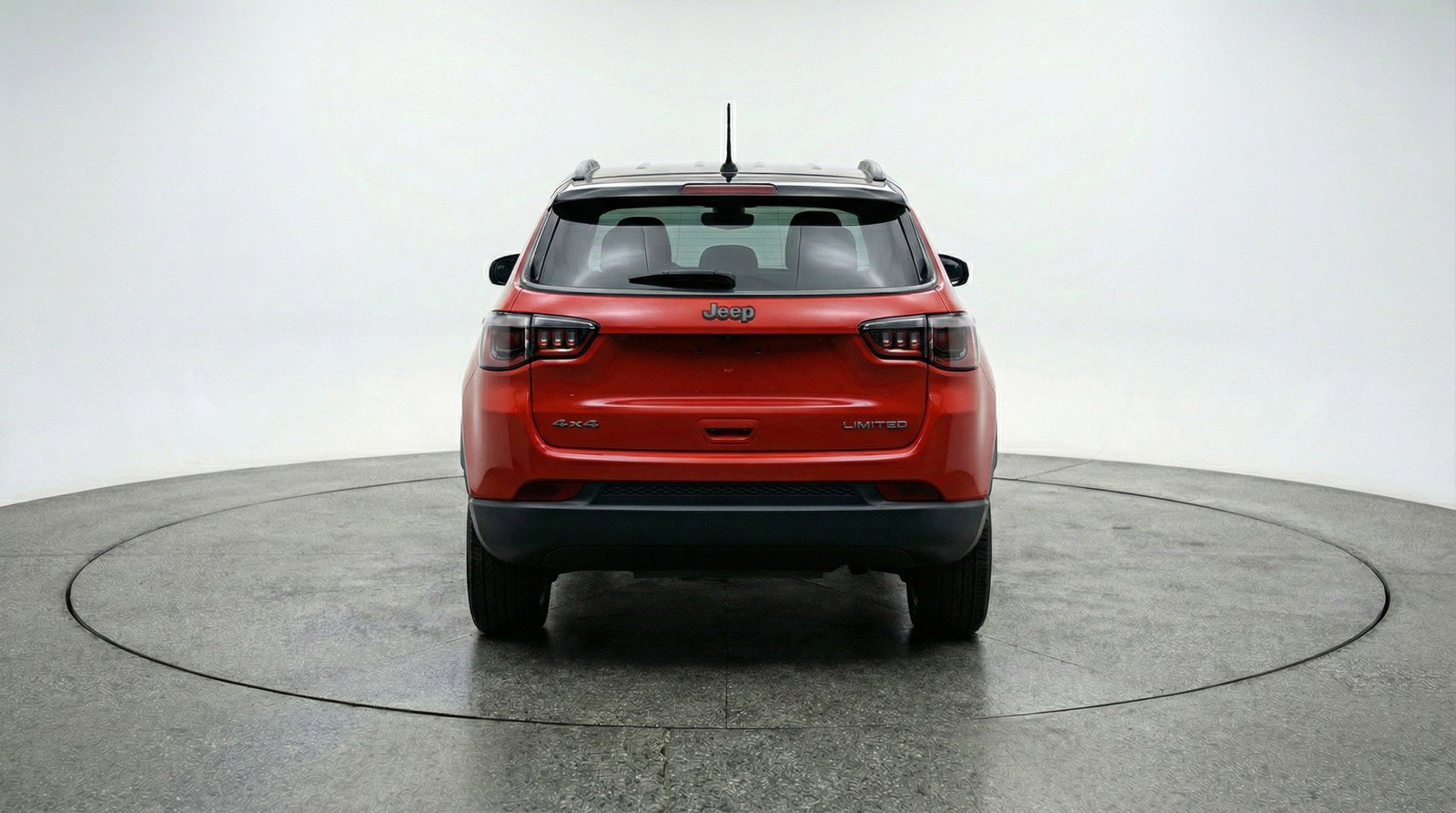 Used 2025 Jeep Compass Trailhawk image 7