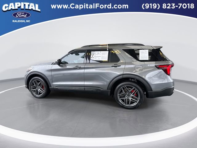 Certified 2025 Ford Explorer ST-Line w/ Premium Package image 5