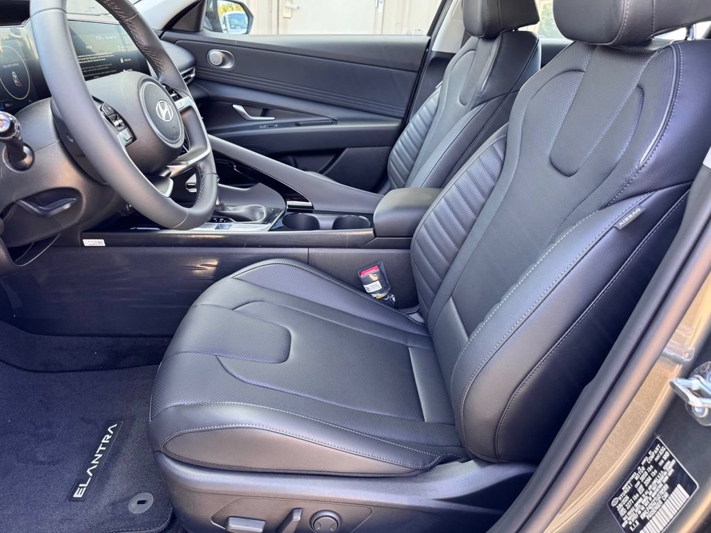 New 2026 Hyundai Elantra Limited FWD image 9