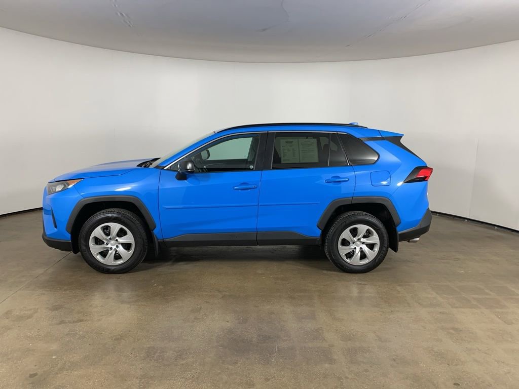 Used 2019 Toyota RAV4 LE w/ Carpet Mat Package AWD/4WD image 16