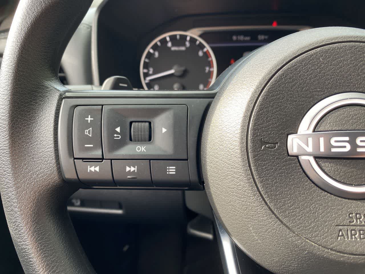 Used 2023 Nissan Rogue S AWD/4WD image 19