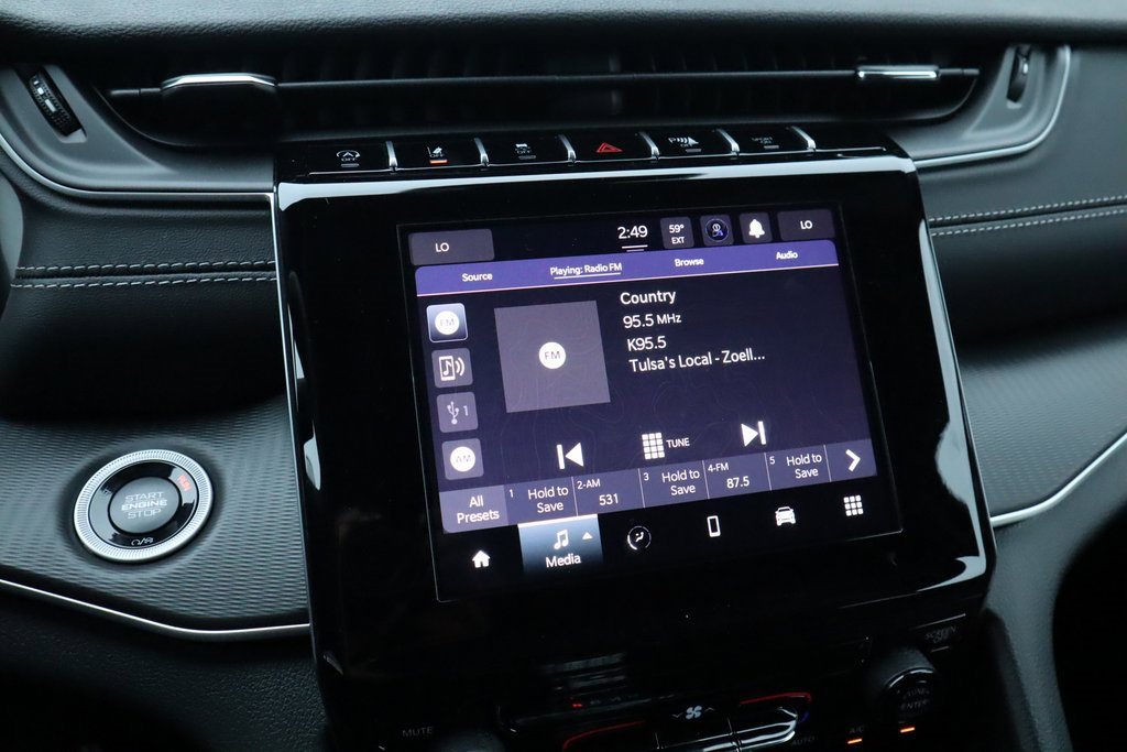 New 2025 Jeep Grand Cherokee Laredo image 5